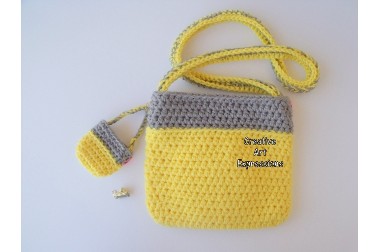 Back of Yellow Camera Purse Crocheted