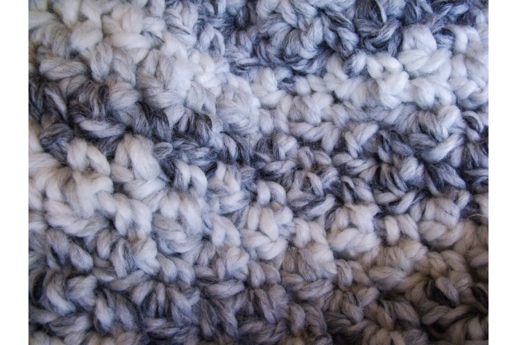 Black & White Chunky Slouchy Hat