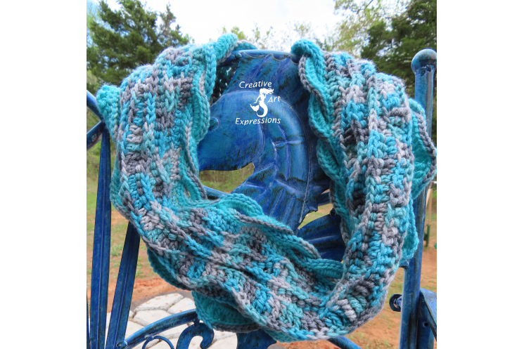 Sea Breeze Infinity Scarf in Frozen Sea