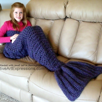 Mermaid Blanket Child Small Fin in Barrington