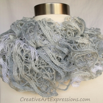 Creative Art Expressions Hand Knitted Frosty Christmas Ruffle Scarf Creative Art Expressions Hand Knitted Frosty Christmas Ruffle Scarf