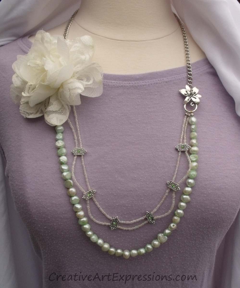 Creative Art Expressions Handmade Green & White Flower Statement Necklace