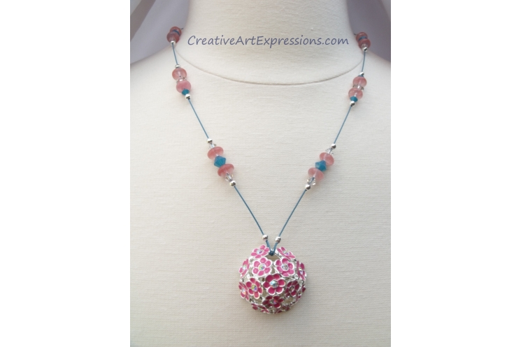 Creative Art Expressions Handmade Pink Bouquet Necklace