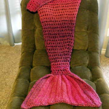 Mermaid Blanket Toddler/Preschool in Wildberries Stripes