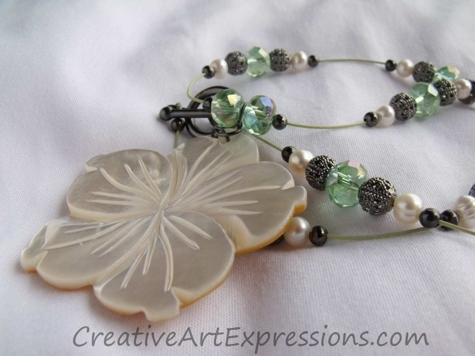 Creative Art Expressions Handmade Poppy Shell & Pearl Necklace